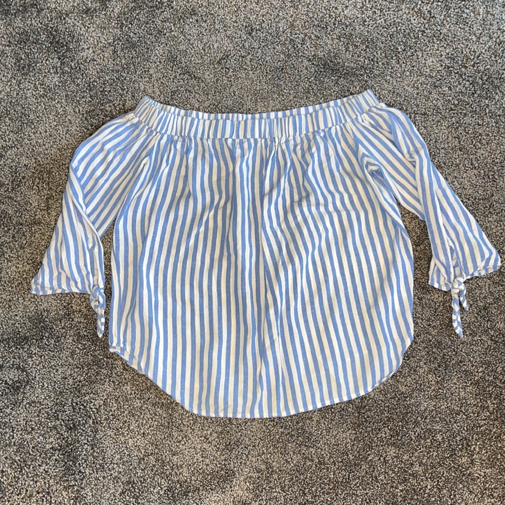 Old Navy Off the Shoulder top with three quarter sleeves